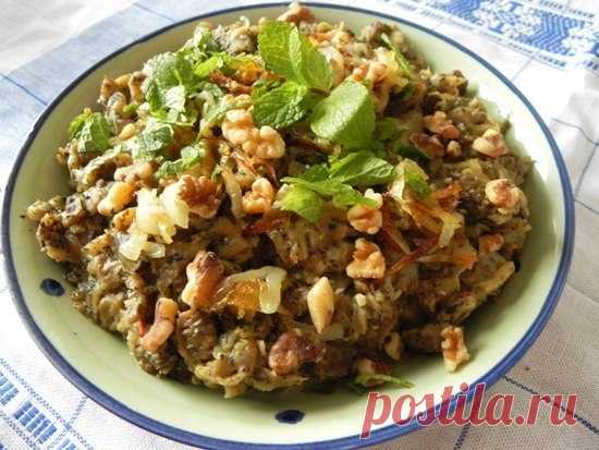 Баклажанный салат с орехами и чесноком - ароматный и очень вкусный! Приготовлю сегодня к ужину!