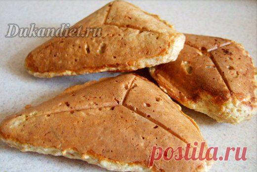 Булочки в сэндвичнице | Диета Дюкана

2 ст. л. овсяных отрубей,
1 ст. л. пшеничных отрубей,
разрыхлитель,
1 яйцо,
1 ст. л. творога,
соль и специи,
опционально 1 ч. л. дижонской горчицы.