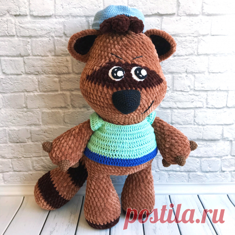 PDF Енот Саня крючком. FREE crochet pattern; Аmigurumi animal patterns. Амигуруми схемы и описания на русском. Вязаные игрушки и поделки своими руками #amimore - енот из Мимимишек, енотик из мультфильма Ми-ми-мишки.