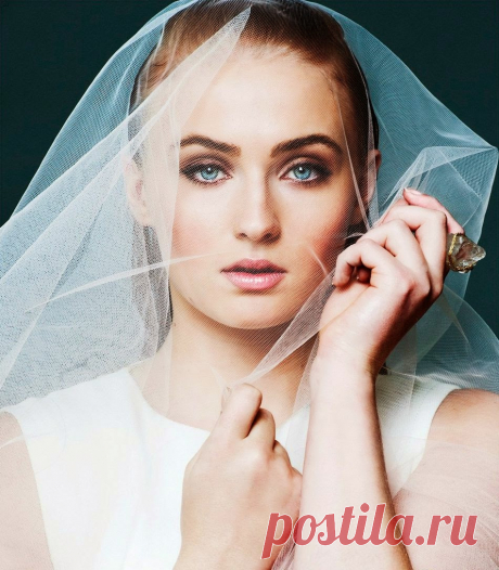 Софи Тёрнер в фотосессии для Just Jared Spotlight