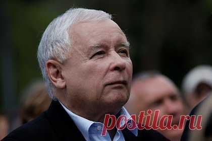 В Польше оценили возможность получить репарации от России. Глава правящей партии Польши «Право и справедливость» (PiS) Ярослав Качиньский признал нереальность получения репараций от России. Политик заявил, что «будет доволен, если доживет» до момента, когда Россия «присоединится к семье цивилизованных стран, которые соблюдают определенные правила».
