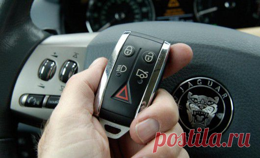 Села батарейка в ключе автомобиля: как открыть дверь и запустить двигатель.