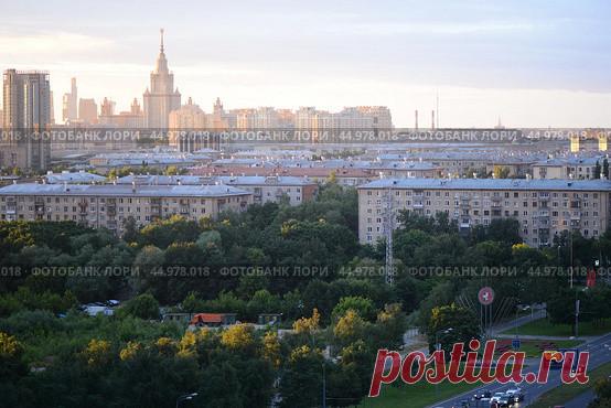 Moscow city view from above, urban landscape (2013 год) Редакционное фото, фотограф Ilaronsia / Фотобанк Лори