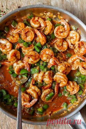 Креветки с болгарским перцем Ингредиенты:Оливковое масло — 2 ст. л.Очищенные сырые креветки — 450 г Соль — 0,25 ч. л. Молотый красный перец — 0,5 ч. л. Сушеный чеснок — по вкусу Тмин — 1 ч. л. Лук, измельчить — 1 шт. Зеленый болгарский перец,...