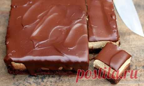 Вкусный торт с шоколадом, кофе и маскарпоне 




ФОТО: https://retete-usoare.net


Вам хочется побаловать себя чем-нибудь вкусненьким? Самые простые в приготовлении десерты - с муссовым кремом на основе сливок, пишет Bucataria Noastra. Для их пр…