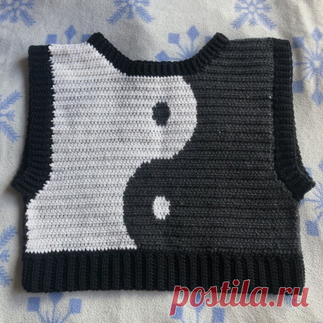 custom crochet yin yang sweater vest for @sunny_reys... - $87 - Sold by @spoolsonparade ☯️☀️