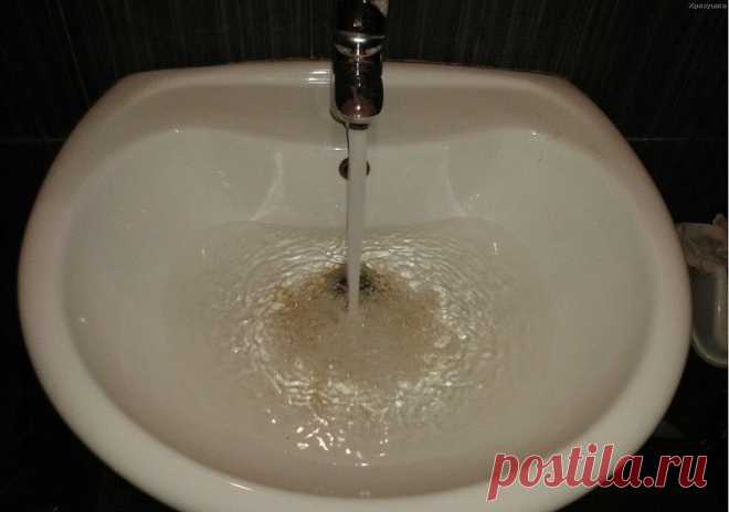 Хитромудрый трюк мне подсказала бабушка. Не верила, пока сама не попробовала: засор ушел мгновенно! — Копилочка полезных советов