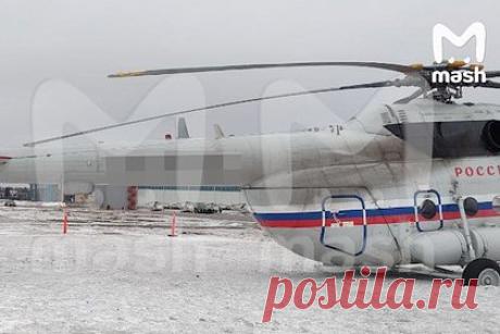 В управделами президента России прокомментировали ЧП с Ми-8 во Внуково. Пострадавших при происшествии с вертолетом Ми-8 во Внуково нет. Об этом заявила пресс-секретарь управделами президента России Елена Крылова. Командир воздушного судна почувствовал неисправность и принял решение прекратить взлет. Крылова уточнила, что в момент ЧП в кабине Ми-8 не было пассажиров.