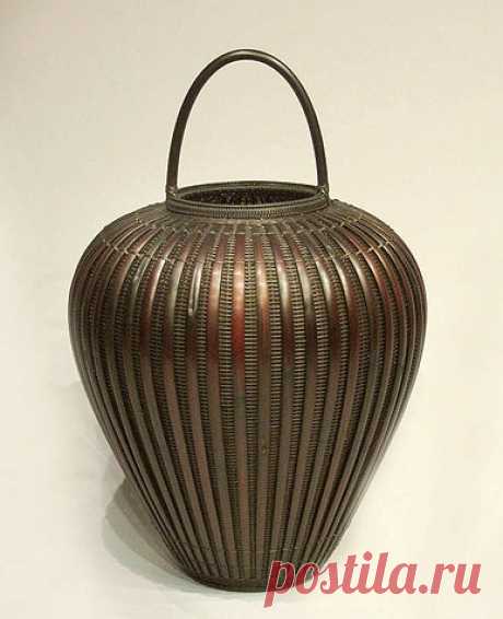 Найдено на сайте textilearts.com.