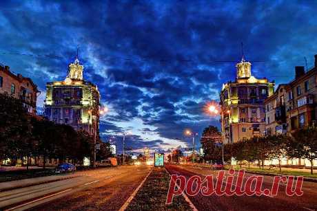 Ночной проспект им. Ленина.