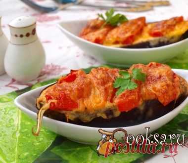 Запечённые половинки баклажанов с помидорами и сыром фото рецепт приготовления