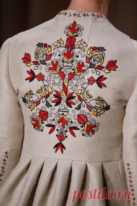 Valentino Spring 2015 Couture - Details - Gallery - Style.com