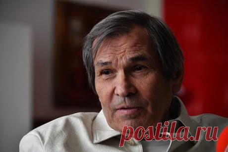 У Бари Алибасова обнаружили опухоль. У продюсера группы «На-На» Бари Алибасова обнаружили опухоль. Отмечается, что медиаменеджер почувствовал сильнейшую боль в интимном месте, а в результате обследования врачи выявили у него образование сантиметровой кисты в репродуктивной системе, которое требует экстренного хирургического вмешательства.