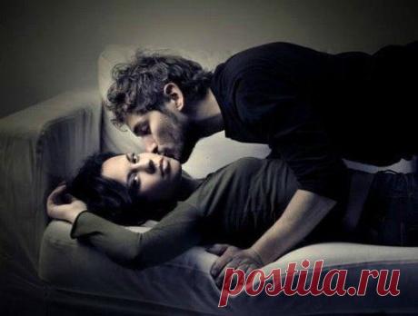 Чем настоящие мужчины отличаются от обычных? От обычных голова болит! А от настоящих - кружится!