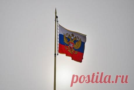 На обновленный герб на сайте Кремля вернули православные кресты