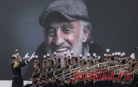 Во Франции простились с Жан-Полем Бельмондо. Он умер в возрасте 88 лет
