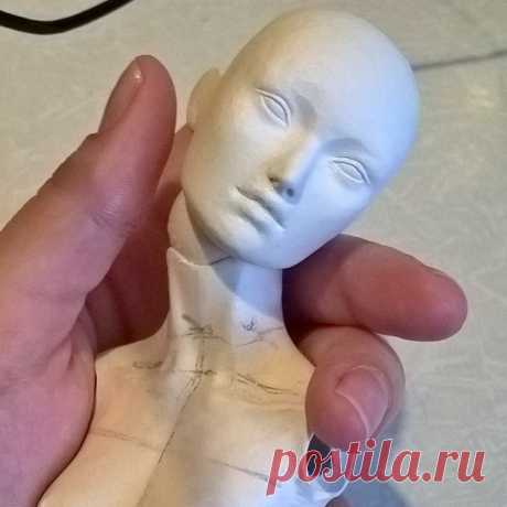 #лепка#бжд#авторскаякукла#шарнирнаякукла#vividdolls##artdoll#bjd#dollmaking#dollprocess

Model of one of new dolls. Мастер-модель, одна из новеньких.