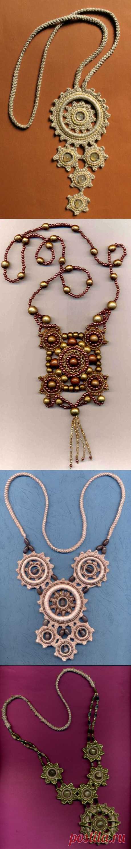 Вязаные украшения на основе колец