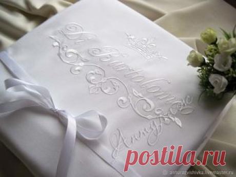 Постельное белье с вышивкой 1886 Свадебный вензель – купить в интернет-магазине на Ярмарке Мастеров с доставкой - F9MYDRU | Санкт-Петербург