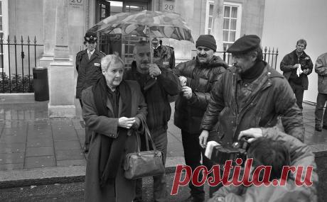 В Чили умерла вдова Пиночета. Лусия Ириарт, вдова чилийского диктатора Аугусто Пиночета, умерла в возрасте 99 лет.