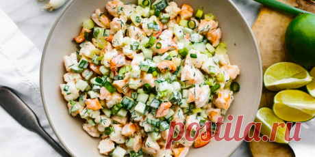 САЛАТ ИЗ ОГУРЦОВ И КРЕВЕТОК