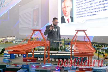 Гордость России. На ВДНХ открылись экспозиции Минтранса и Минстроя. На выставке &quot;Россия&quot; открылись экспозиции &quot;Россия в движении&quot; и &quot;Строим будущее&quot;. На них гости павильона могут ознакомиться с главными достижениями в сфере транспорта, строительства и жилищно-коммунального хозяйства.