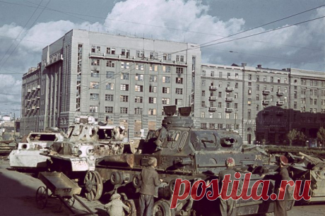 Оккупированный Харьков / Назад в СССР / Back in USSR