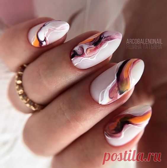 Маникюр с разводами