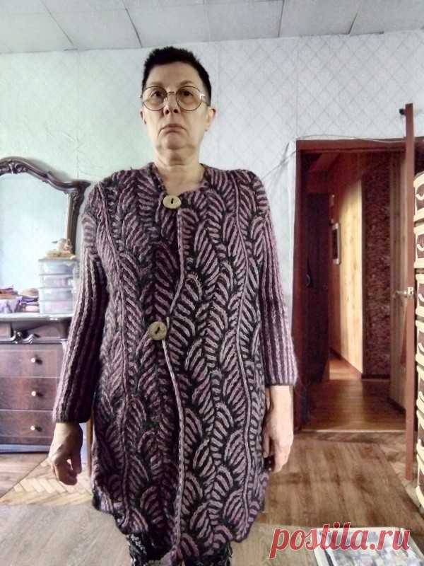 Кардиган в технике "бриошь".
