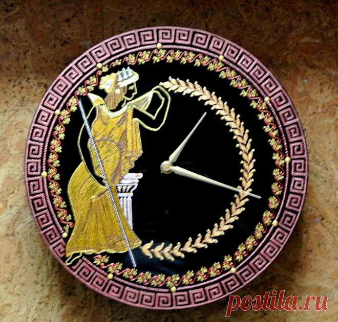 Часы на заказ - учителю истории. "Древняя Греция". Точечная роспись контурами