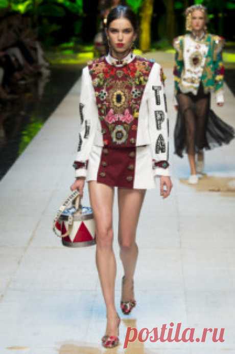 Dolce & Gabbana коллекция | Коллекции весна-лето 2017 | Милан | VOGUE
