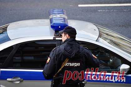 Шесть заключенных сбежали из колонии, где сидит известный киллер. Они вырыли 65-метровый подкоп