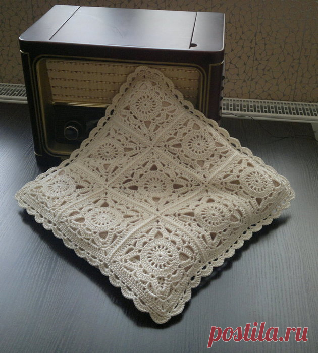 Ажурные подушки из квадратных мотивов — Делаем руками
