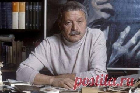 «Каждый выбирает для себя…» — мудрое стихотворение Юрия Левитанского - Калейдоскоп событий О выборе и уважении к выбору другого человека.   Каждый выбирает для себя Женщину, религию, дорогу. Дьяволу служить или пророку —     Каждый выбирает для себя. Каждый выбирает по […]