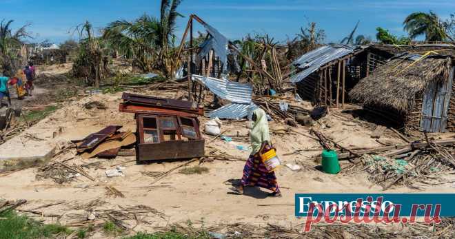 Moçambique. A marca do terror alastra em Cabo Delgado Três anos passados desde os primeiros ataques no norte de Moçambique, a tática dos insurgentes é mais brutal e mortífera. O Governo insiste no envio de tropas e no secretismo envolvendo as suas ações. Um recente pacote de investimento destinado a investir na região pode favorecer a população e os deslocados
