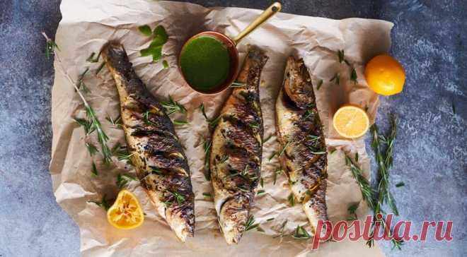 Сибас на углях с ароматными травами — Фактор Вкуса