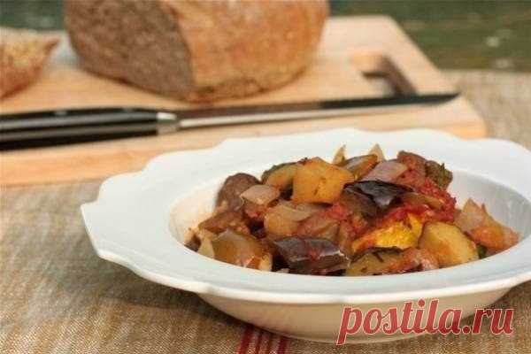 Овощное рагу с кабачками и баклажанами