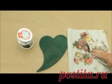 Papier klasyczny do decoupage na ciemnym tle