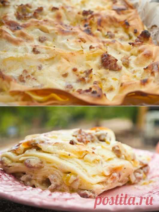Лазанья с луком-пореем и свежими сосисками / Lasagna ai porri e salsiccia | Элла Мартино Рецепты Кулинарные туры Итальянская кухня