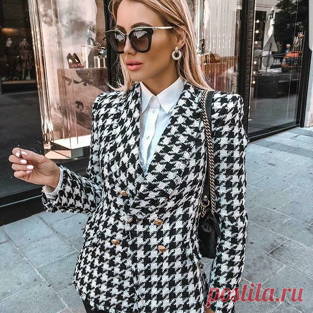 1 or 2? Shop Now 👉  @tuttofashionn 🇮🇹Exclusive Collection ✈ Free Express Shipping
💫www.tuttofashion.net💫