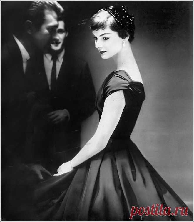 Model, photo by Lillian Bassman, Harper's Bazaar, August 1954
