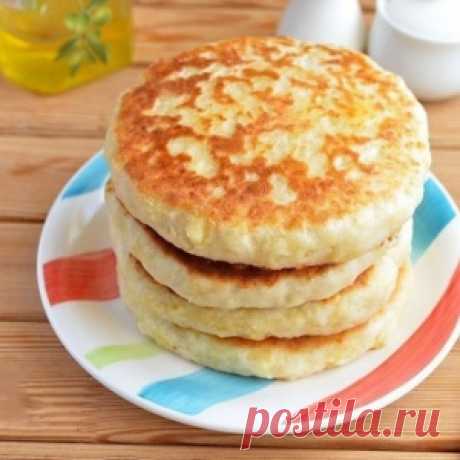 Вкусный завтрак для всей семьи: сырные лепешки с начинкой!