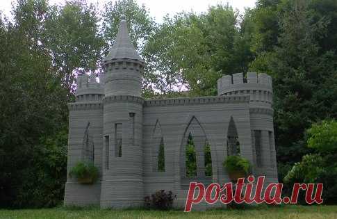Инженер-строитель из США Андрей Руденко напечатал на 3D-принтере замок, сообщает портал 3dtoday.ru . Его принтер отличается точностью, он способен наносить слои цемента высотой 10 мм и толщиной 30 мм, так что поверхность стен кажется гладкой и однородной.
Показать полностью…