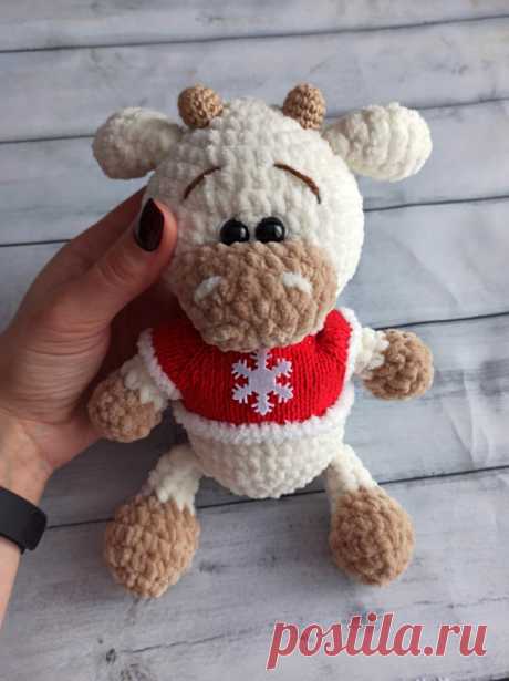 PDF Бычок крючком. FREE crochet pattern; Аmigurumi animal patterns. Амигуруми схемы и описания на русском. Вязаные игрушки и поделки своими руками #amimore - корова, коровка, телёнок, плюшевый бык, бычок из плюшевой пряжи.