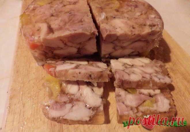 Ветчина из курицы, рубленая
на 100грамм - 113.91 ккал, Б/Ж/У - 24.02/1.19/0.12
