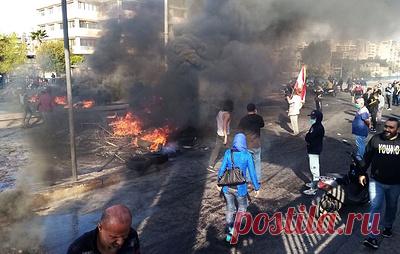 Движение транспорта в Бейруте парализовано акциями протеста из-за роста цен. Также движение транспорта блокировано в Триполи и Сайде
