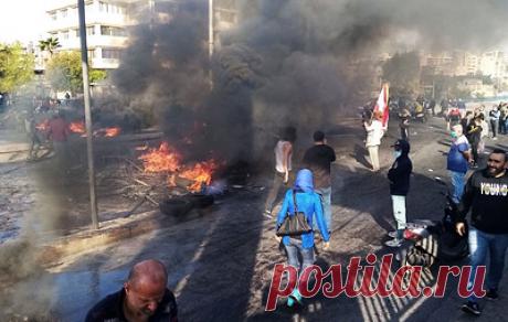 Движение транспорта в Бейруте парализовано акциями протеста из-за роста цен. Также движение транспорта блокировано в Триполи и Сайде