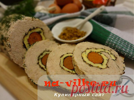 Рулет из мясного фарша с омлетом.