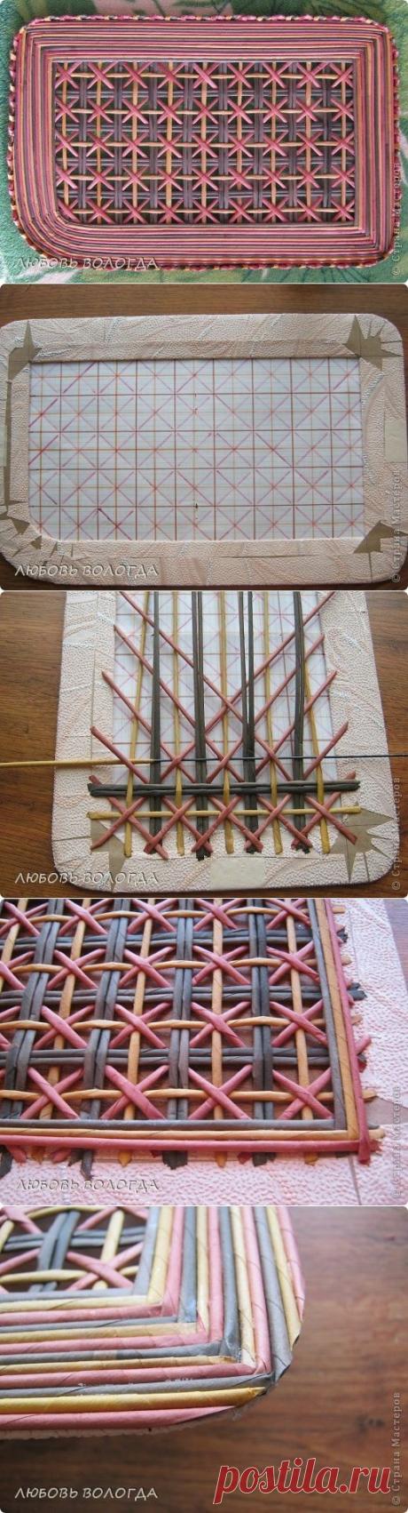 Плетение из газет. Мастер-класс на крышку с цветным узором из трубочек.
