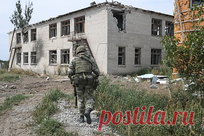 Раскрыты изменения в приемах ведения боев российской армии. В новые уставы российской армии могут войти подзабытые тактические приемы. Эту информацию «Известиям» раскрыл военный эксперт Алексей Леонков. По его мнению, речь идет о современном переосмыслении ранее использовавшихся приемов, в частности, тактики ведения городских боев.